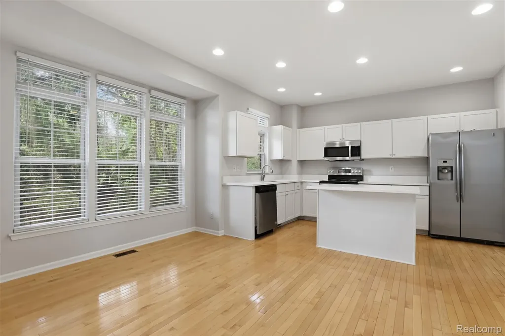 4368 Gateway Circle West Bloomfield Charter Township MI 48322