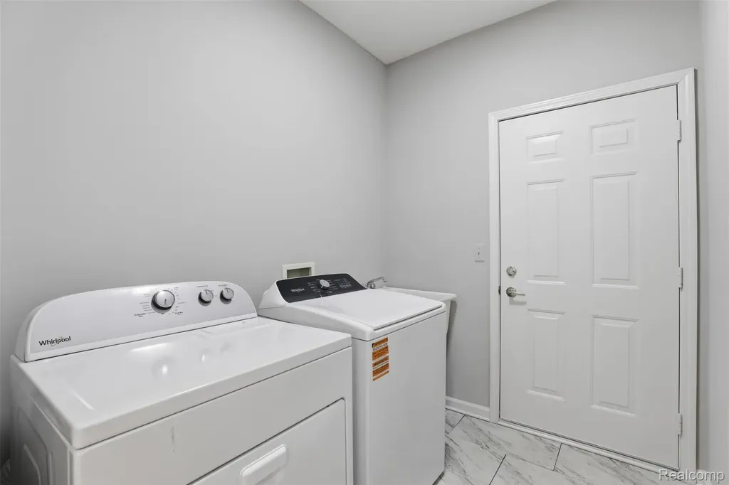 4368 Gateway Circle West Bloomfield Charter Township MI 48322