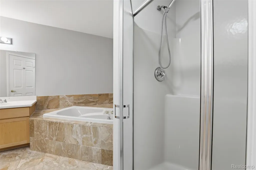 4368 Gateway Circle West Bloomfield Charter Township MI 48322