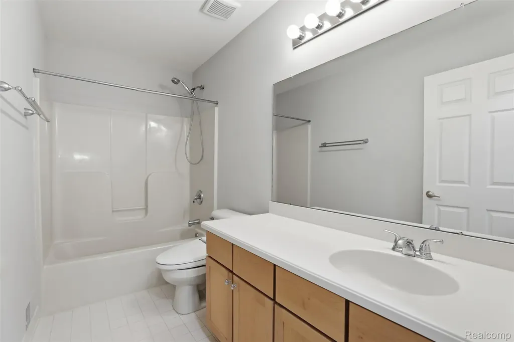 4368 Gateway Circle West Bloomfield Charter Township MI 48322