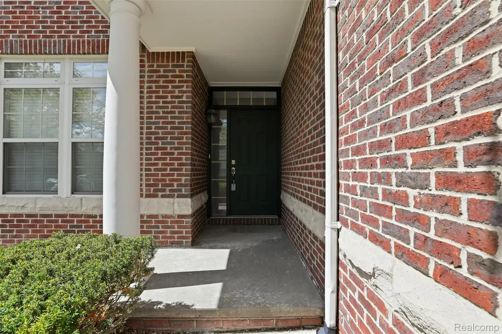 4368 Gateway Circle West Bloomfield Charter Township MI 48322