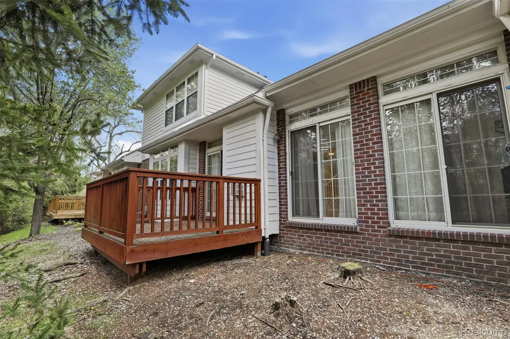 4368 Gateway Circle West Bloomfield Charter Township MI 48322