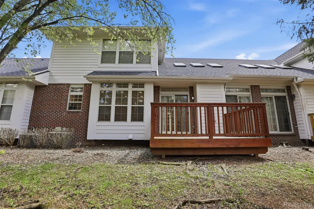 4368 Gateway Circle West Bloomfield Charter Township MI 48322