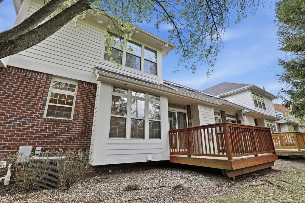 4368 Gateway Circle West Bloomfield Charter Township MI 48322