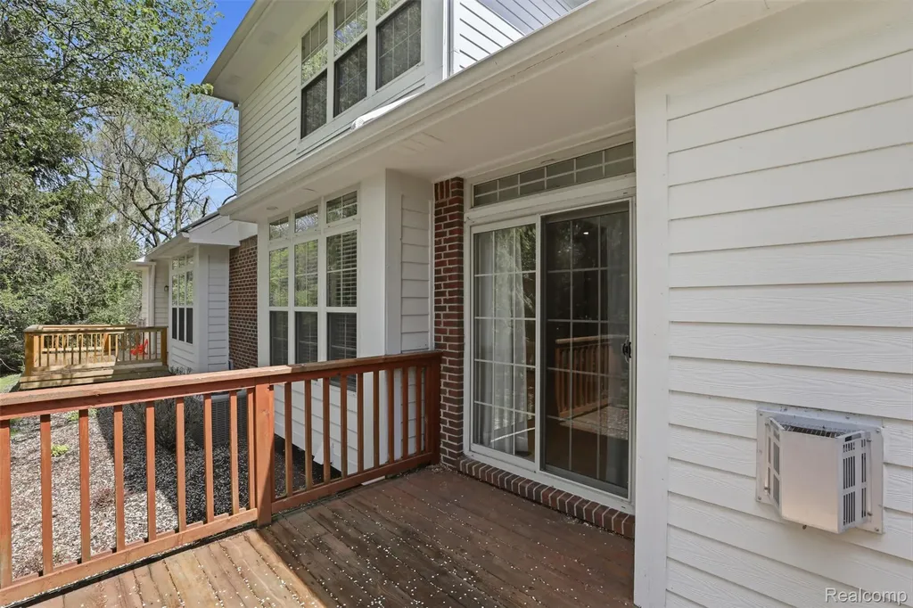 4368 Gateway Circle West Bloomfield Charter Township MI 48322