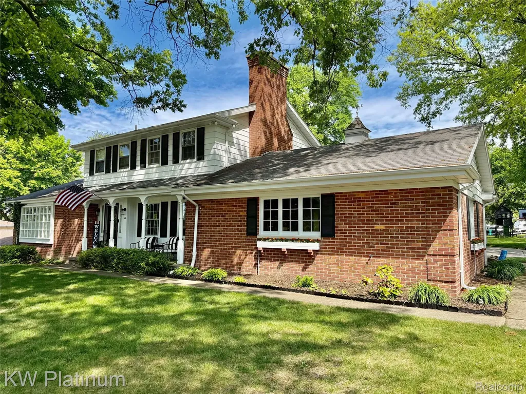 2425 Woodstock Drive Port Huron City MI 48060