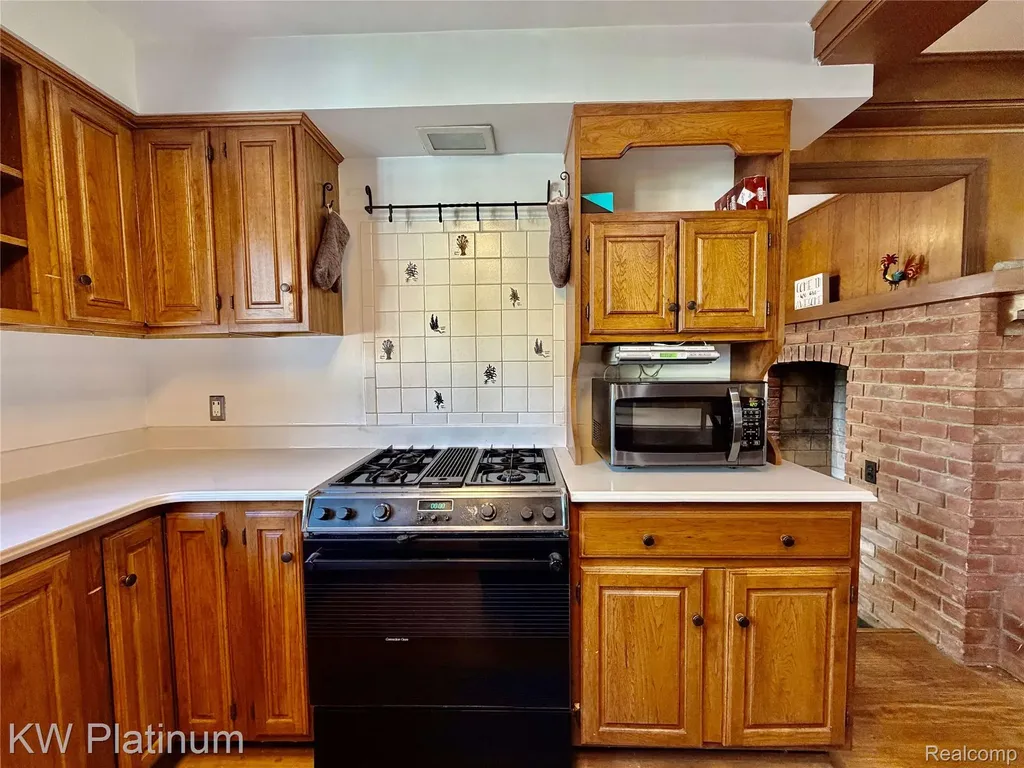 2425 Woodstock Drive Port Huron City MI 48060
