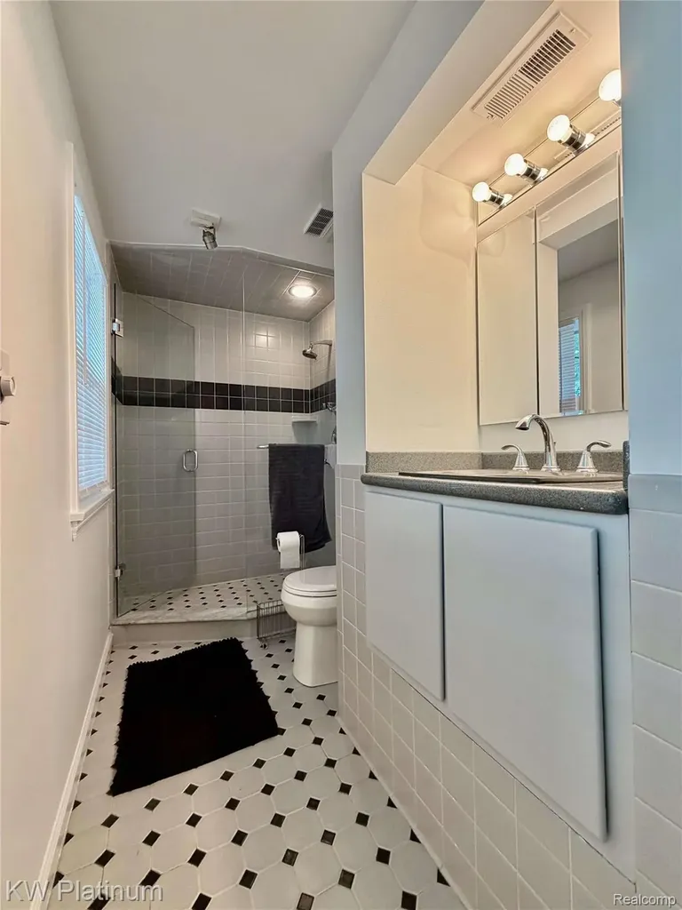 2425 Woodstock Drive Port Huron City MI 48060