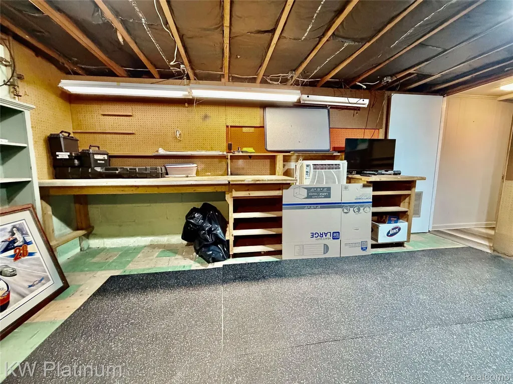 2425 Woodstock Drive Port Huron City MI 48060