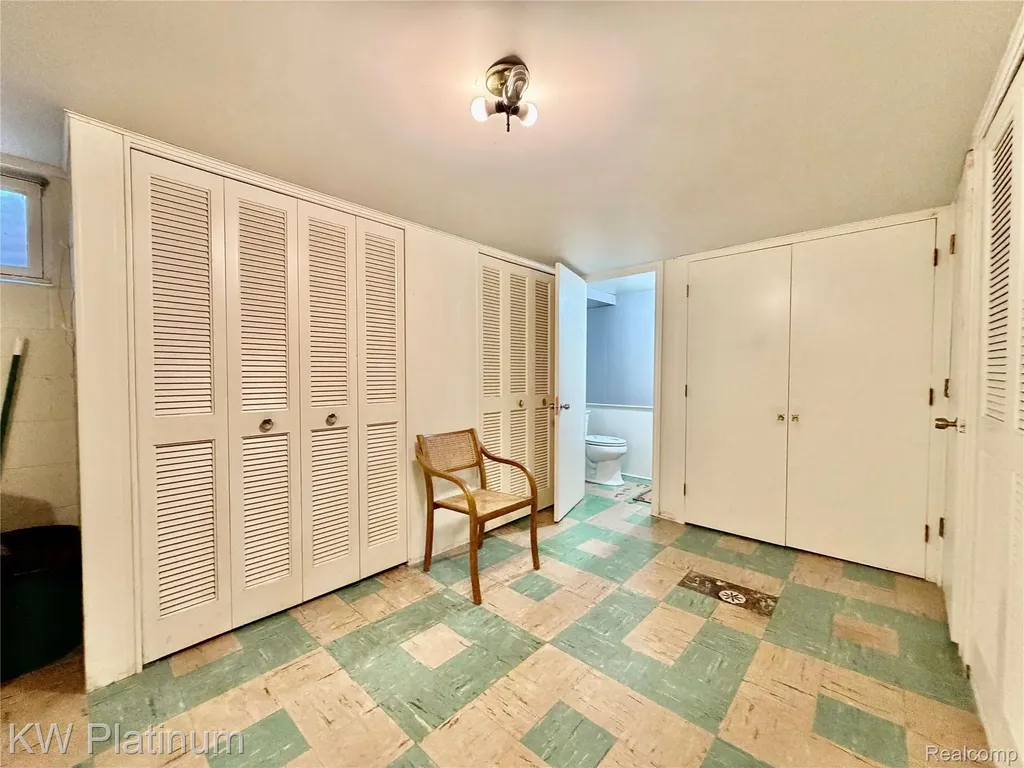 2425 Woodstock Drive Port Huron City MI 48060