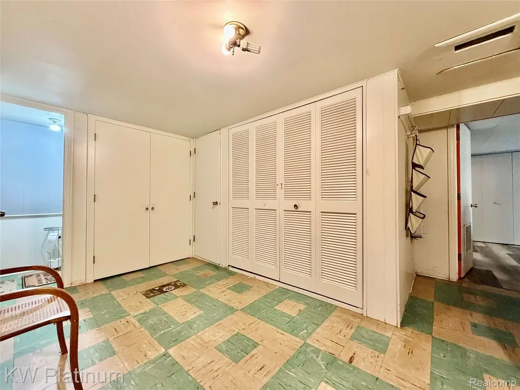 2425 Woodstock Drive Port Huron City MI 48060