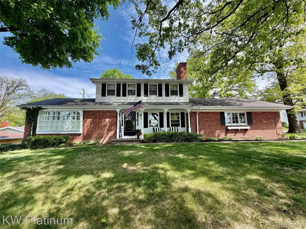 2425 Woodstock Drive Port Huron City MI 48060