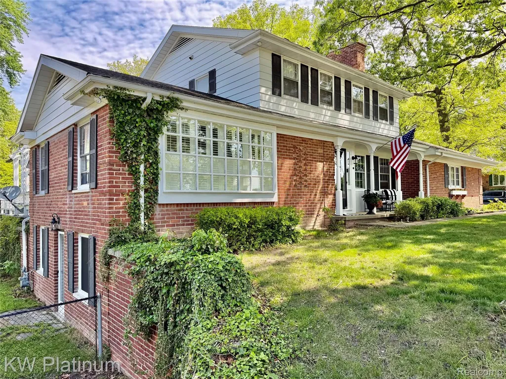 2425 Woodstock Drive Port Huron City MI 48060