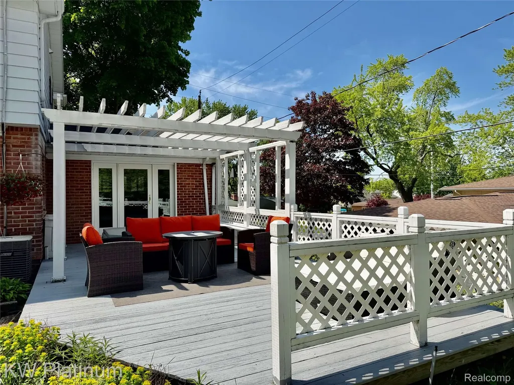 2425 Woodstock Drive Port Huron City MI 48060