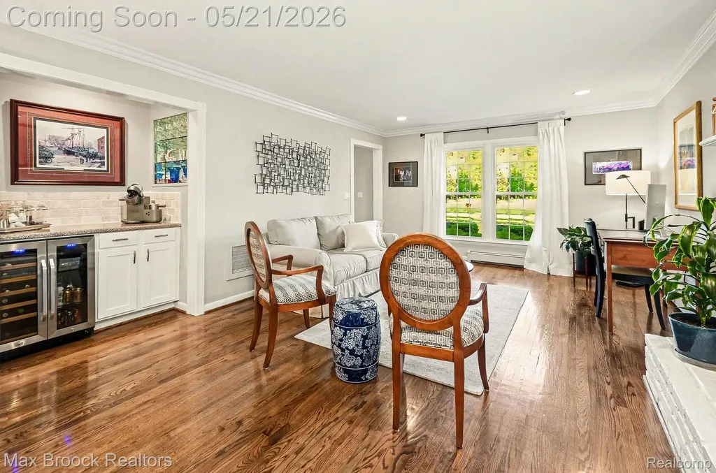23049 Nottingham Drive Beverly Hills Village MI 48025