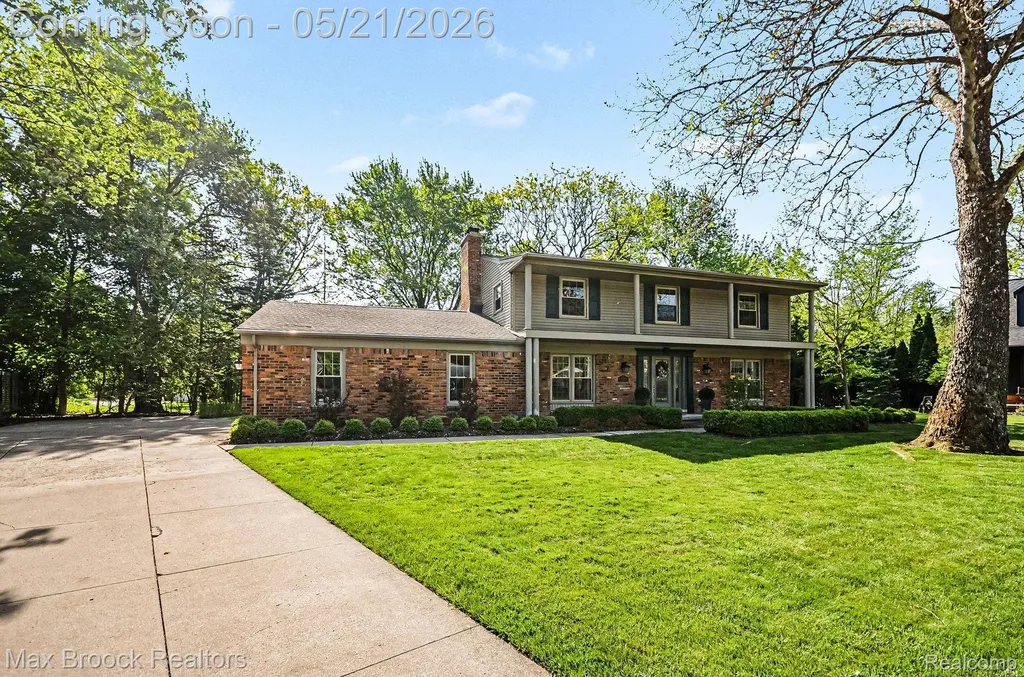 23049 Nottingham Drive Beverly Hills Village MI 48025