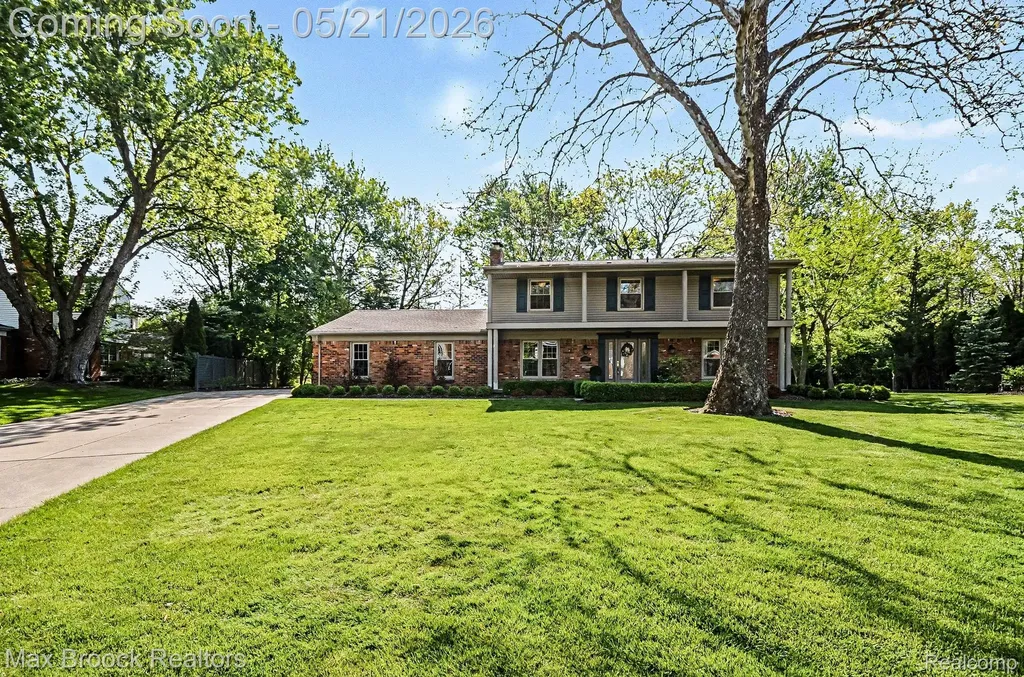 23049 Nottingham Drive Beverly Hills Village MI 48025