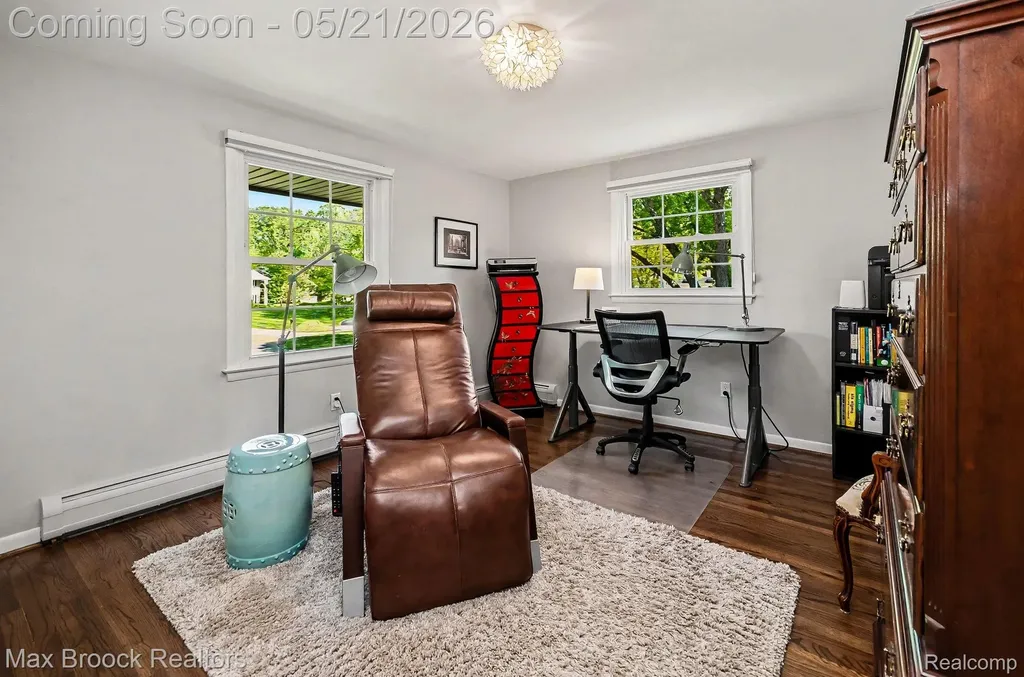 23049 Nottingham Drive Beverly Hills Village MI 48025