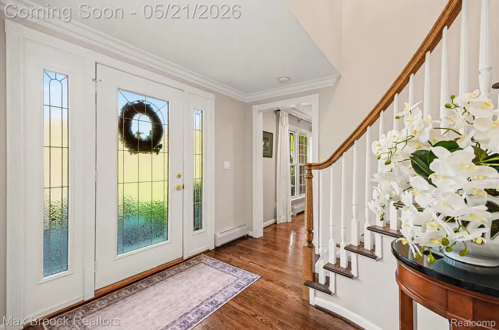 23049 Nottingham Drive Beverly Hills Village MI 48025