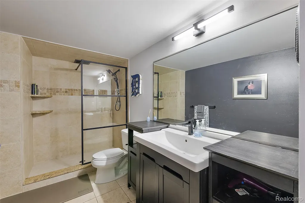 4221 Cass Avenue Detroit City MI 48201