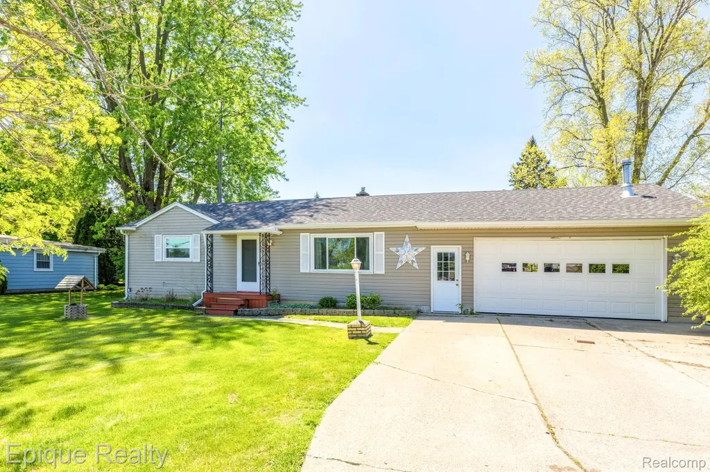 11110 Davison Road Davison Township MI 48423