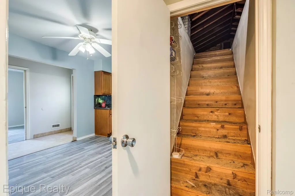 11110 Davison Road Davison Township MI 48423