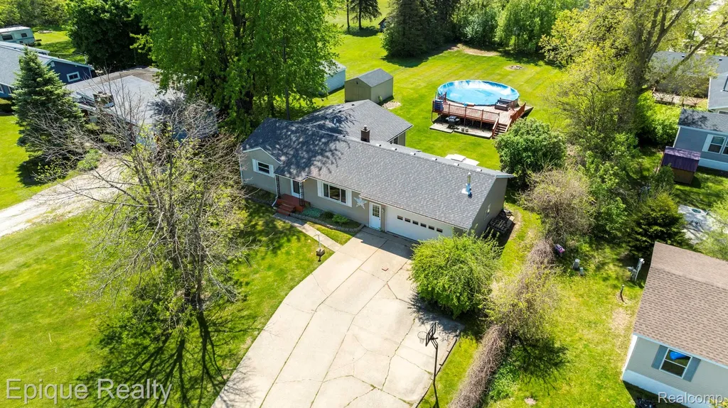 11110 Davison Road Davison Township MI 48423