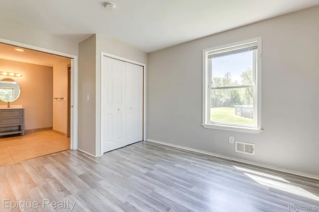 11110 Davison Road Davison Township MI 48423