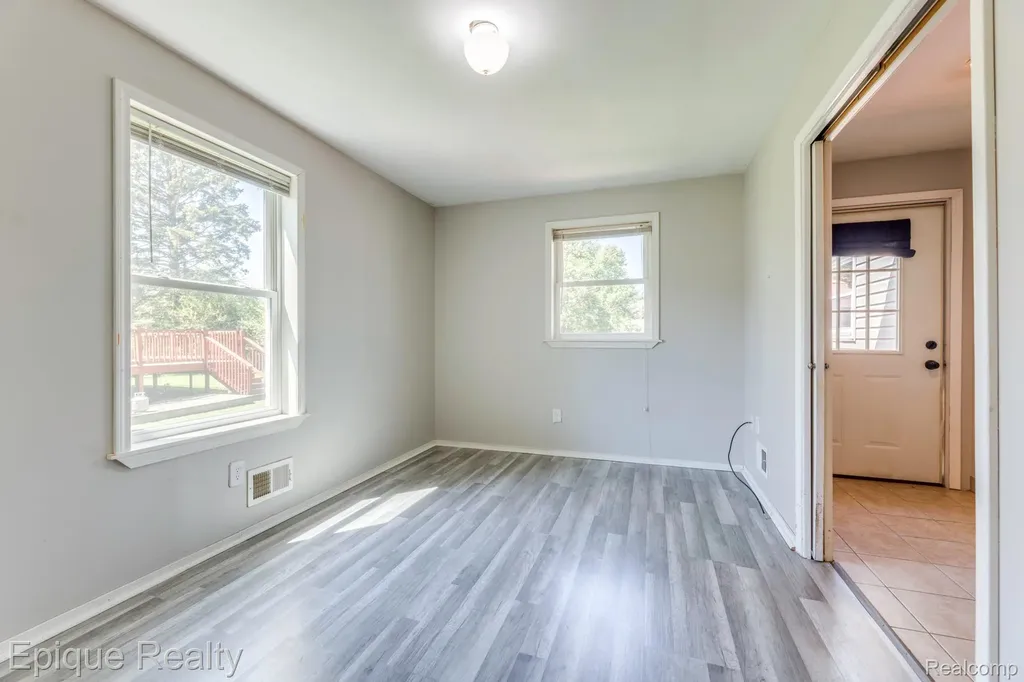 11110 Davison Road Davison Township MI 48423