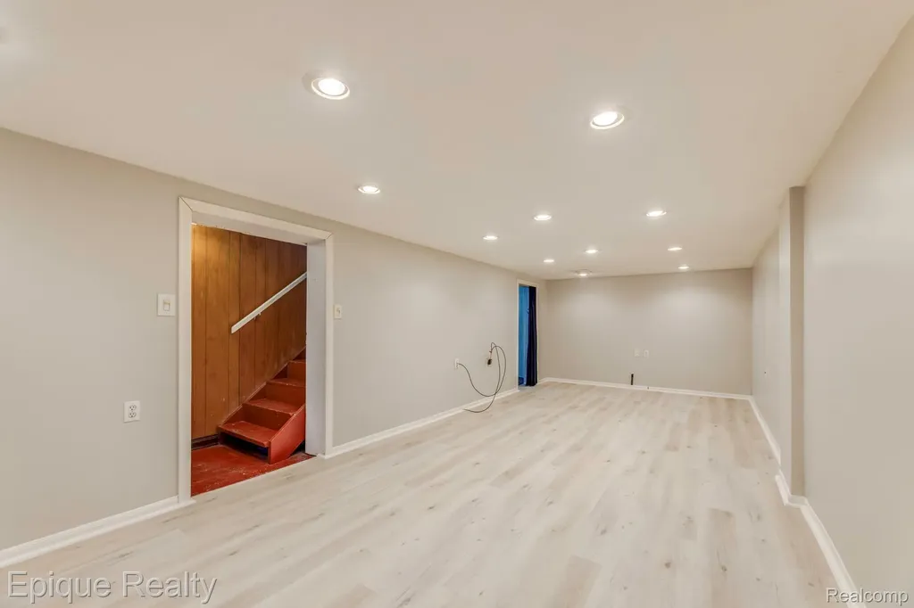 11110 Davison Road Davison Township MI 48423