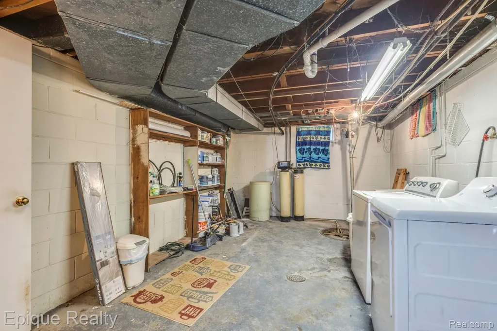 11110 Davison Road Davison Township MI 48423
