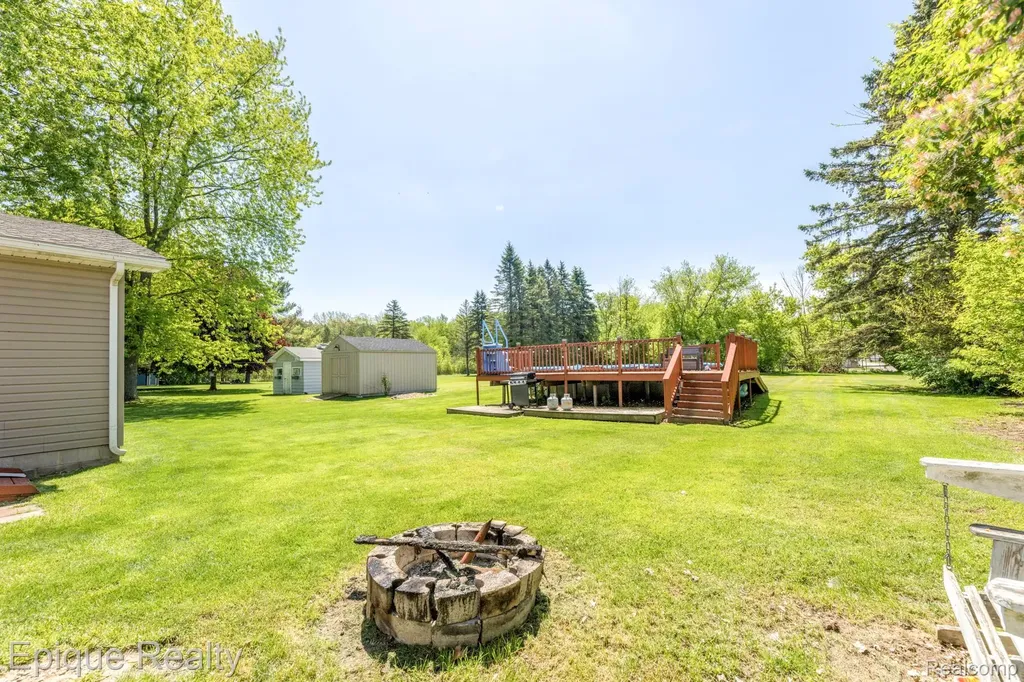 11110 Davison Road Davison Township MI 48423