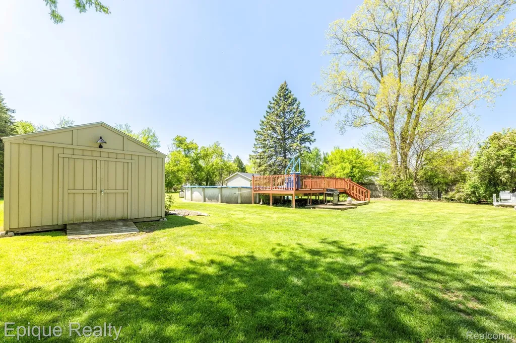 11110 Davison Road Davison Township MI 48423
