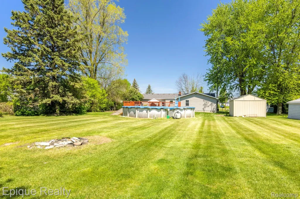 11110 Davison Road Davison Township MI 48423
