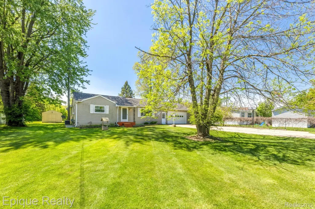 11110 Davison Road Davison Township MI 48423