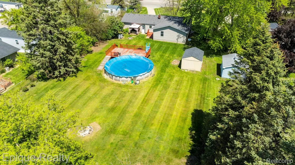 11110 Davison Road Davison Township MI 48423