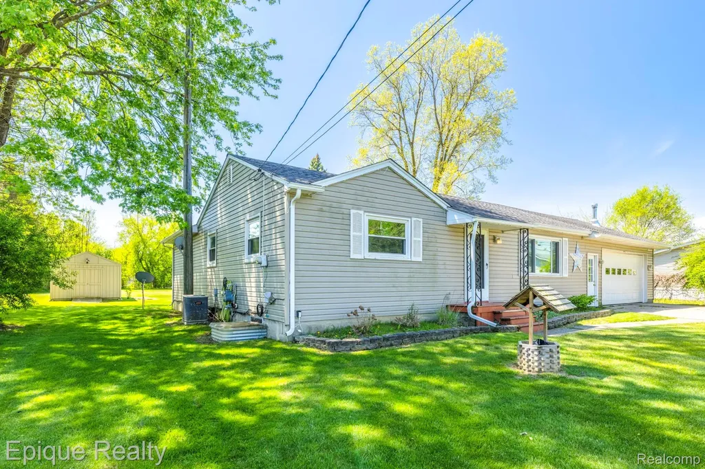 11110 Davison Road Davison Township MI 48423