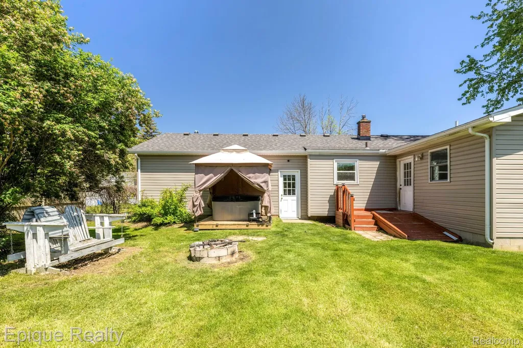 11110 Davison Road Davison Township MI 48423