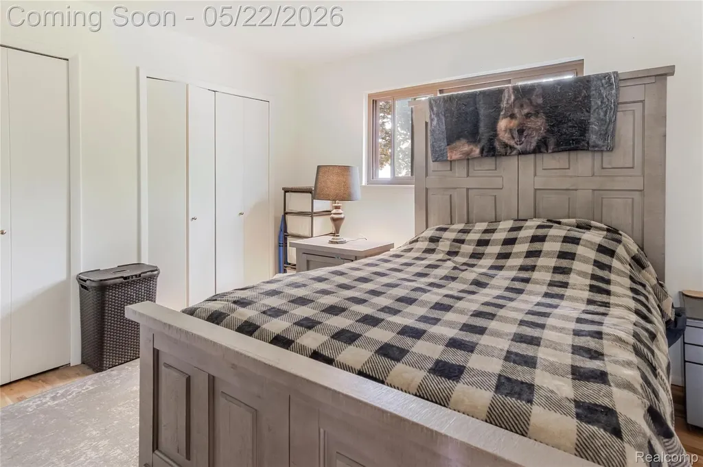 32373 Hampton Court Fraser City MI 48026