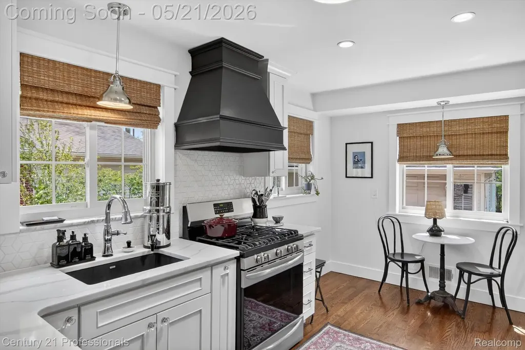 635 Simpson Street Plymouth City MI 48170