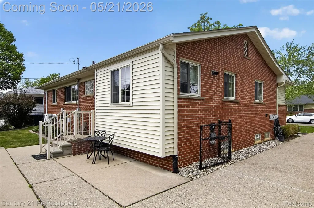 635 Simpson Street Plymouth City MI 48170