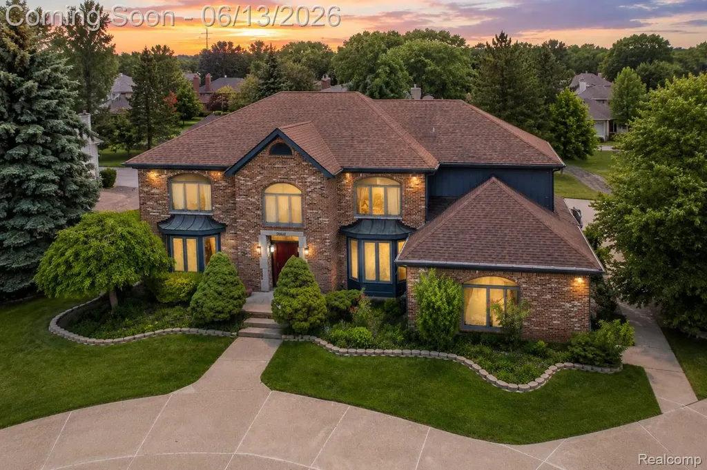 29342 Strathmore Drive Farmington Hills City MI 48331