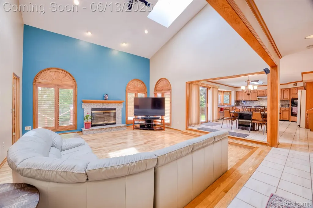 29342 Strathmore Drive Farmington Hills City MI 48331
