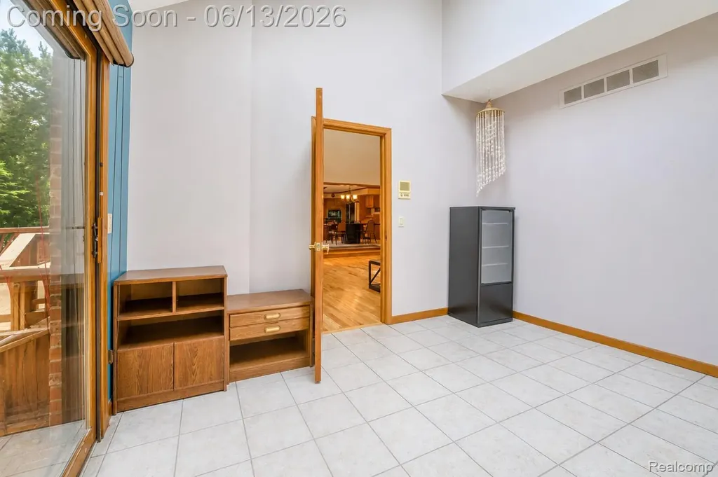 29342 Strathmore Drive Farmington Hills City MI 48331