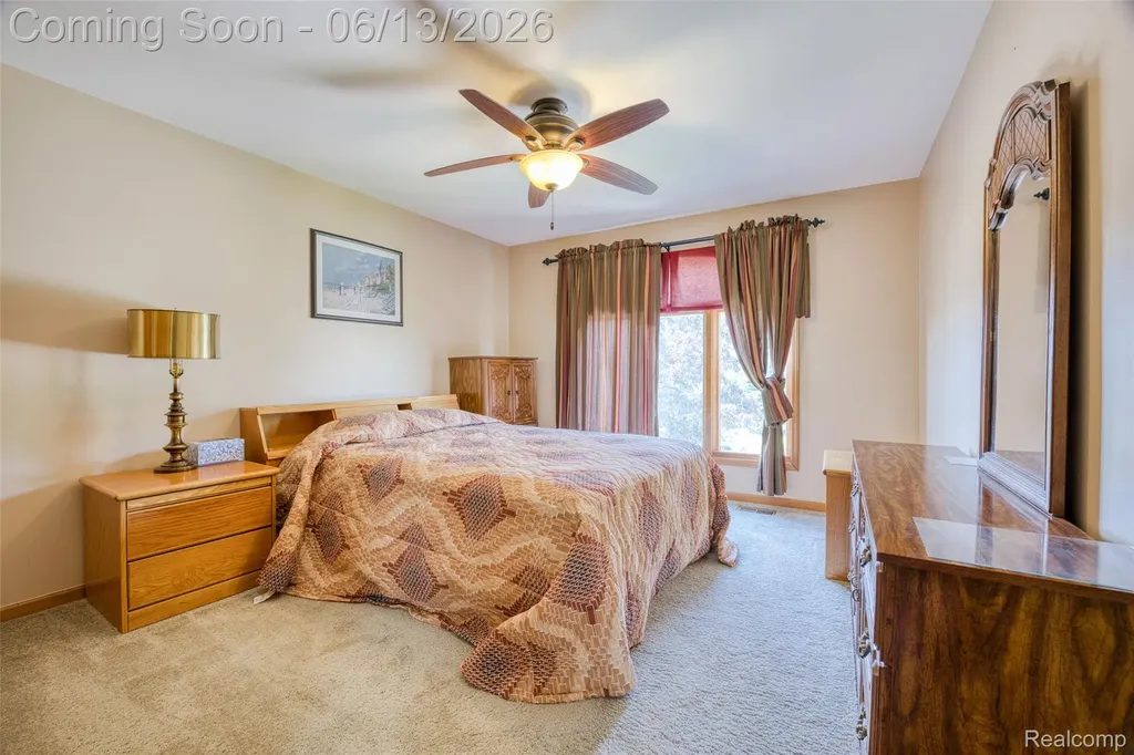 29342 Strathmore Drive Farmington Hills City MI 48331