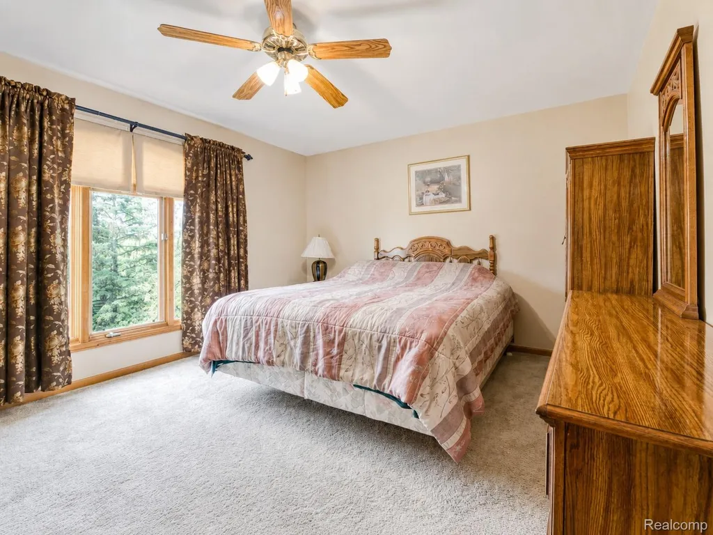 29342 Strathmore Drive Farmington Hills City MI 48331