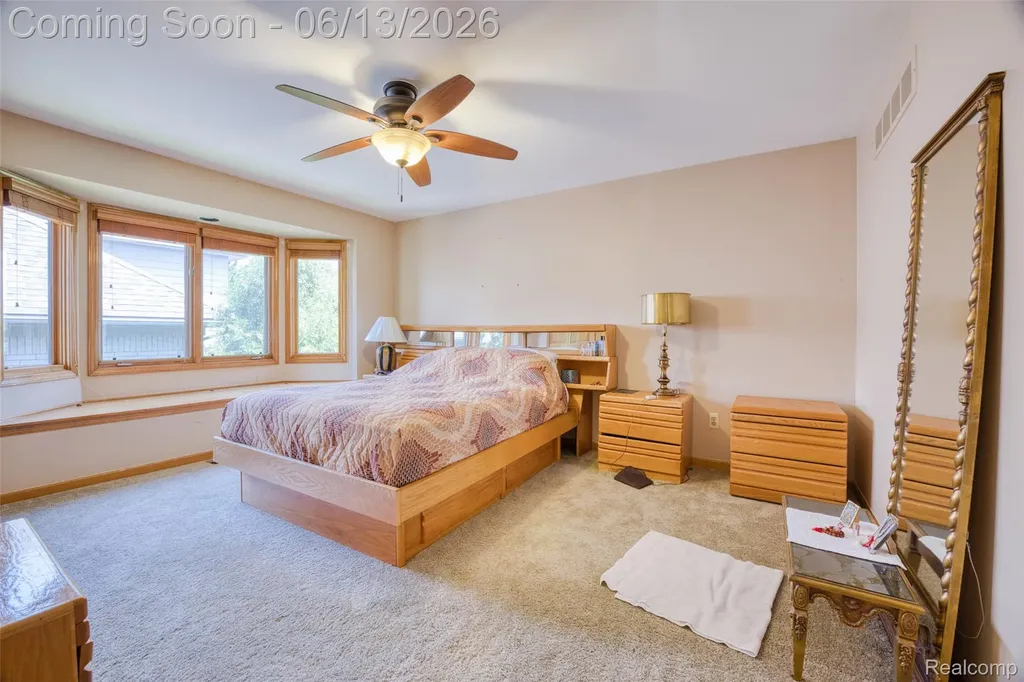 29342 Strathmore Drive Farmington Hills City MI 48331