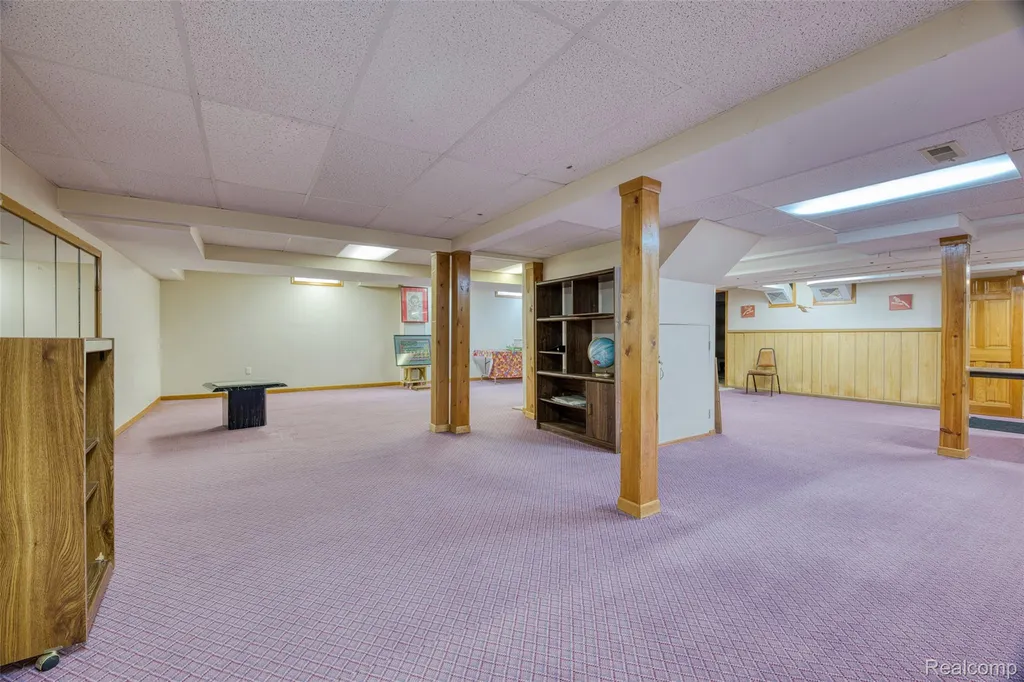 29342 Strathmore Drive Farmington Hills City MI 48331