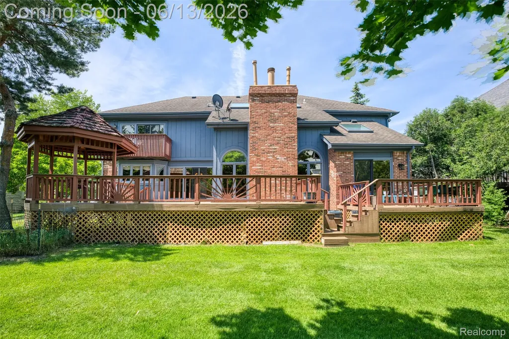 29342 Strathmore Drive Farmington Hills City MI 48331