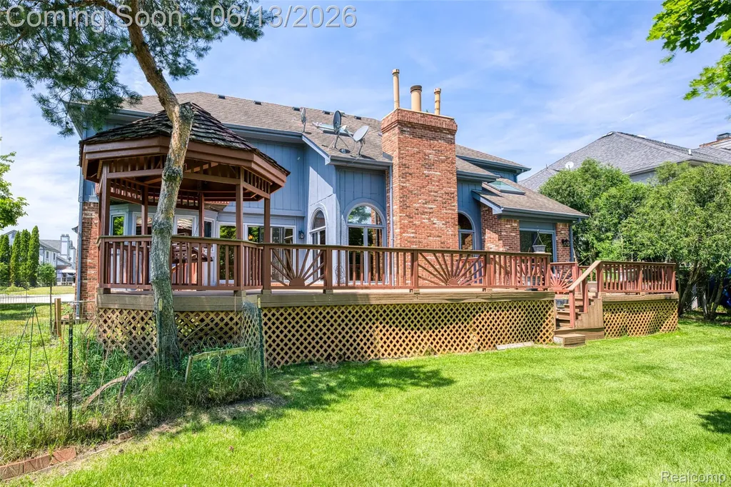 29342 Strathmore Drive Farmington Hills City MI 48331